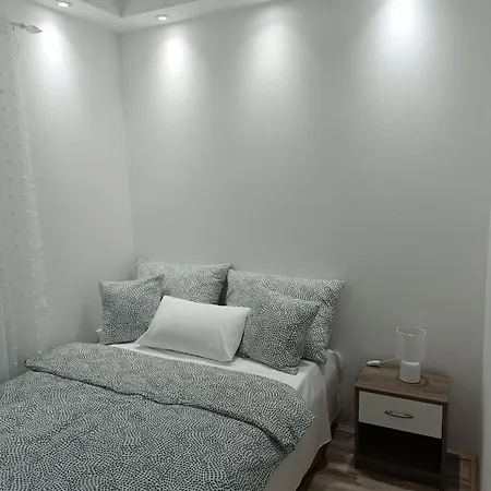 Aries Art Apartament *