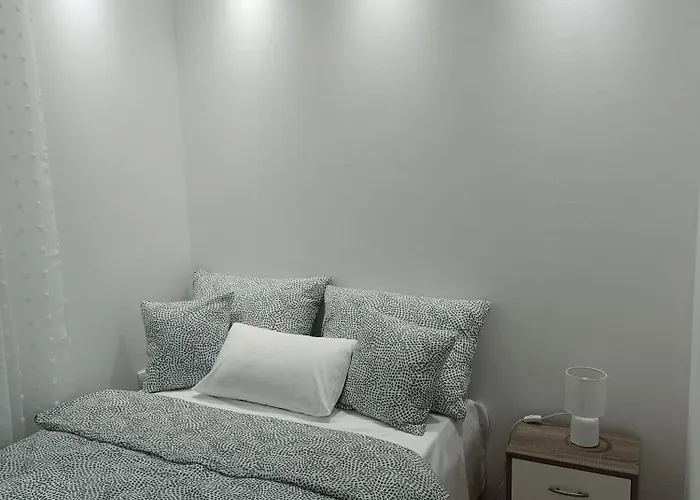 Aries Art Apartment *